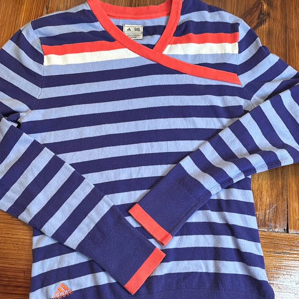 Women’s ADIDAS top